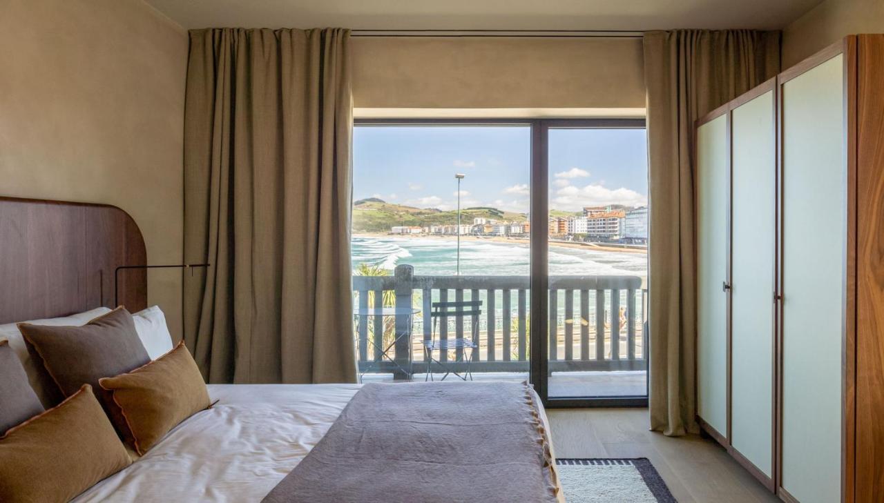 Hotel Ur Bare Zarautz Bagian luar foto