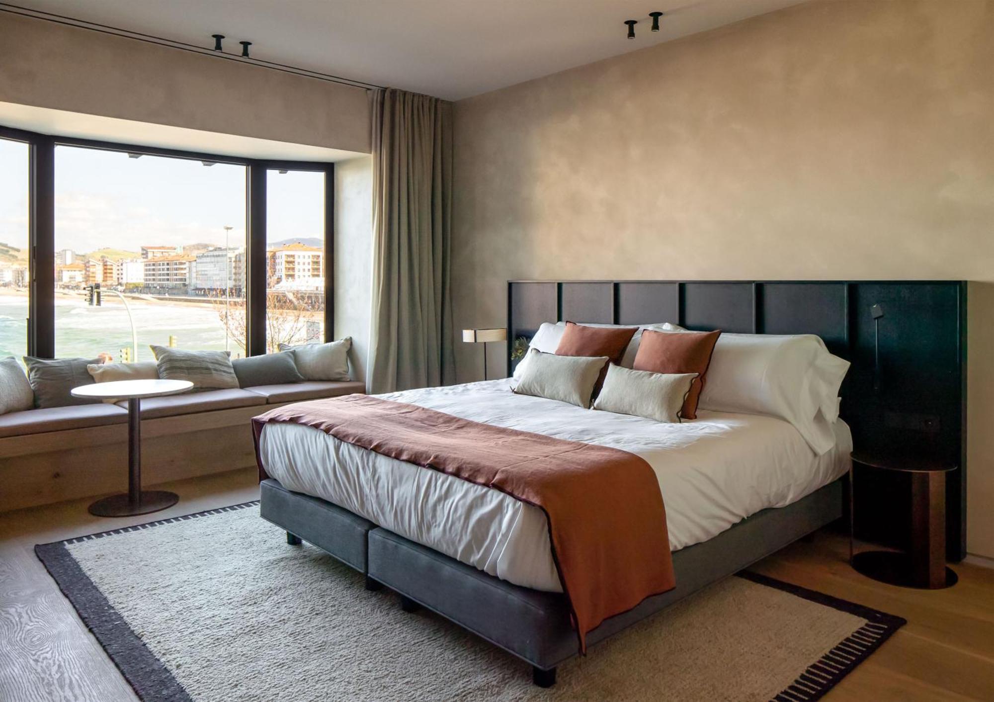 Hotel Ur Bare Zarautz Bagian luar foto