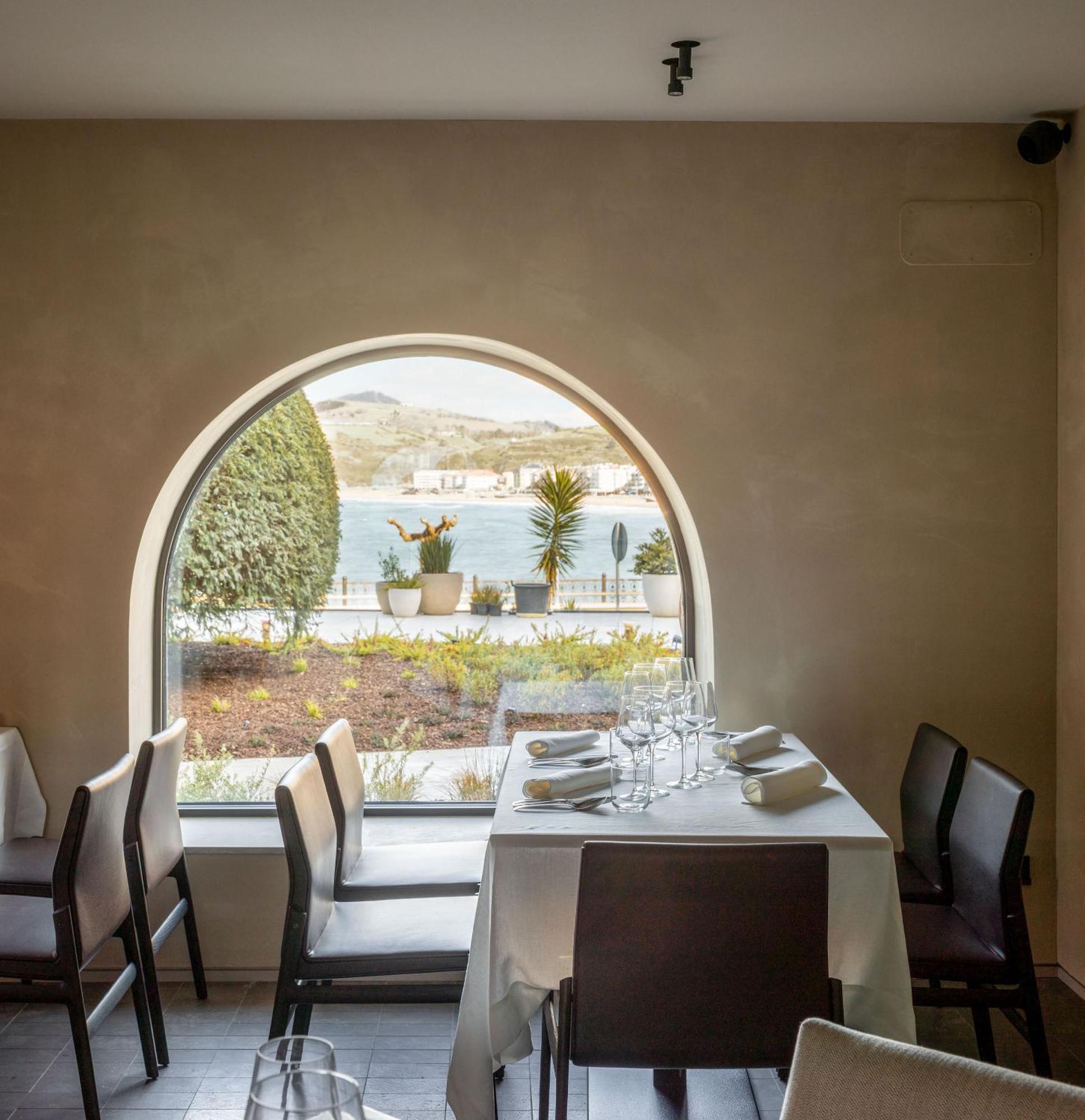 Hotel Ur Bare Zarautz Bagian luar foto