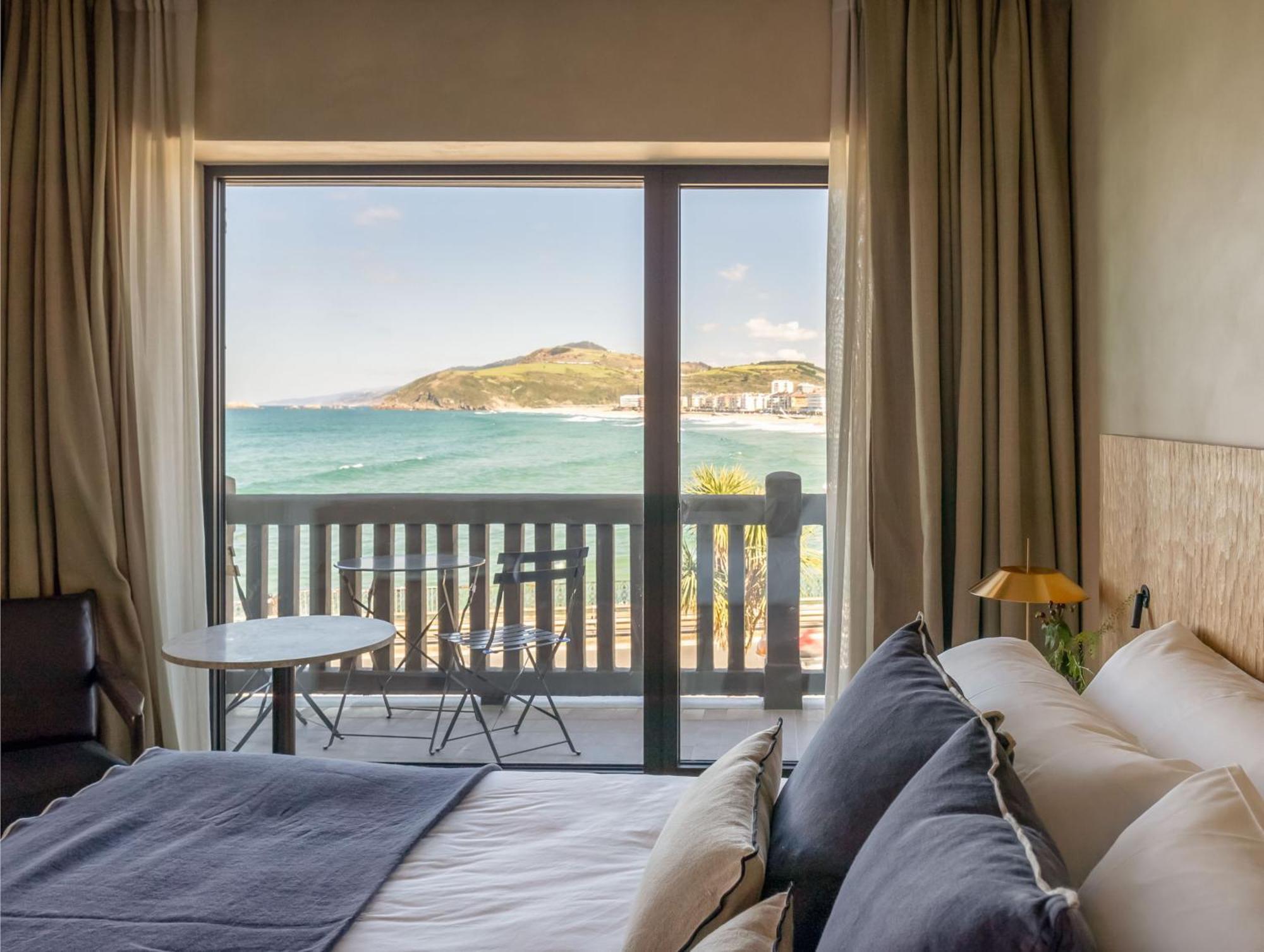 Hotel Ur Bare Zarautz Bagian luar foto